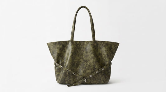 The belt bag in camo