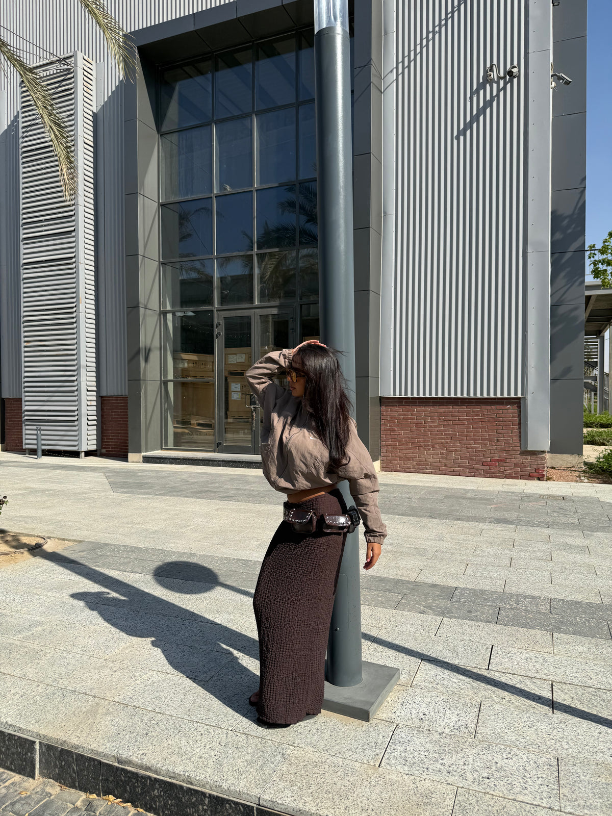 THE BELT in brown