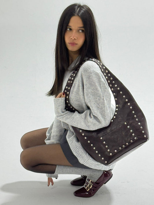 Big sutdded bag in brown