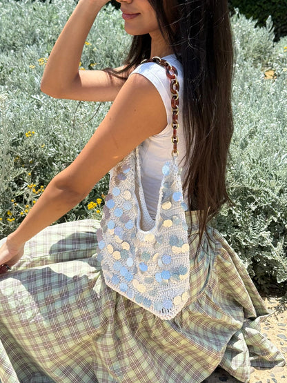 ARENZA in white