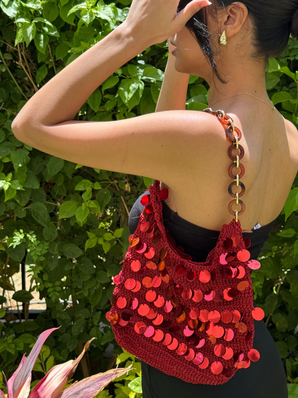ARENZA in red