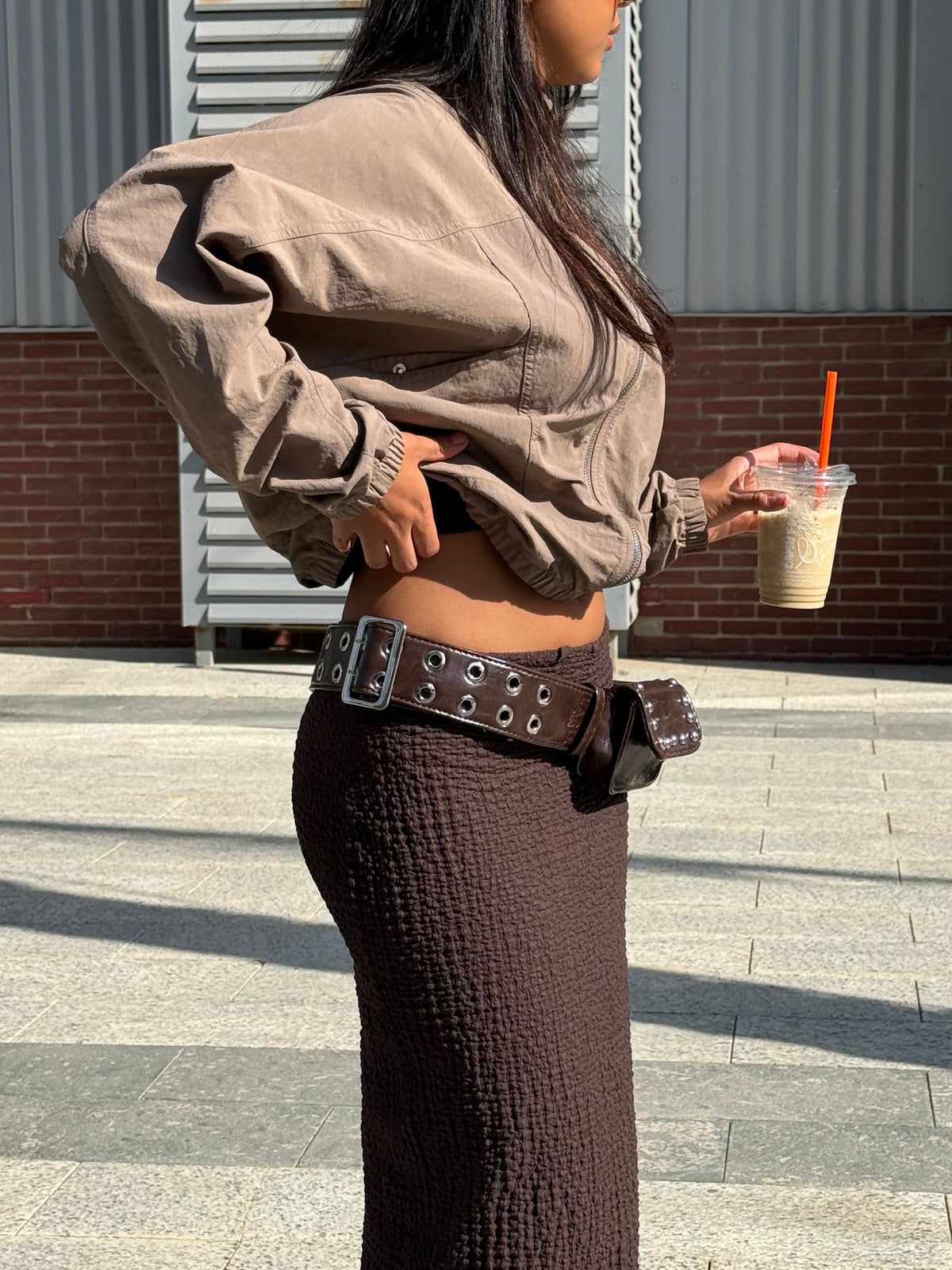 THE BELT in brown