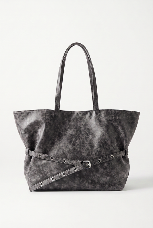 The Belt bag in grey-ish