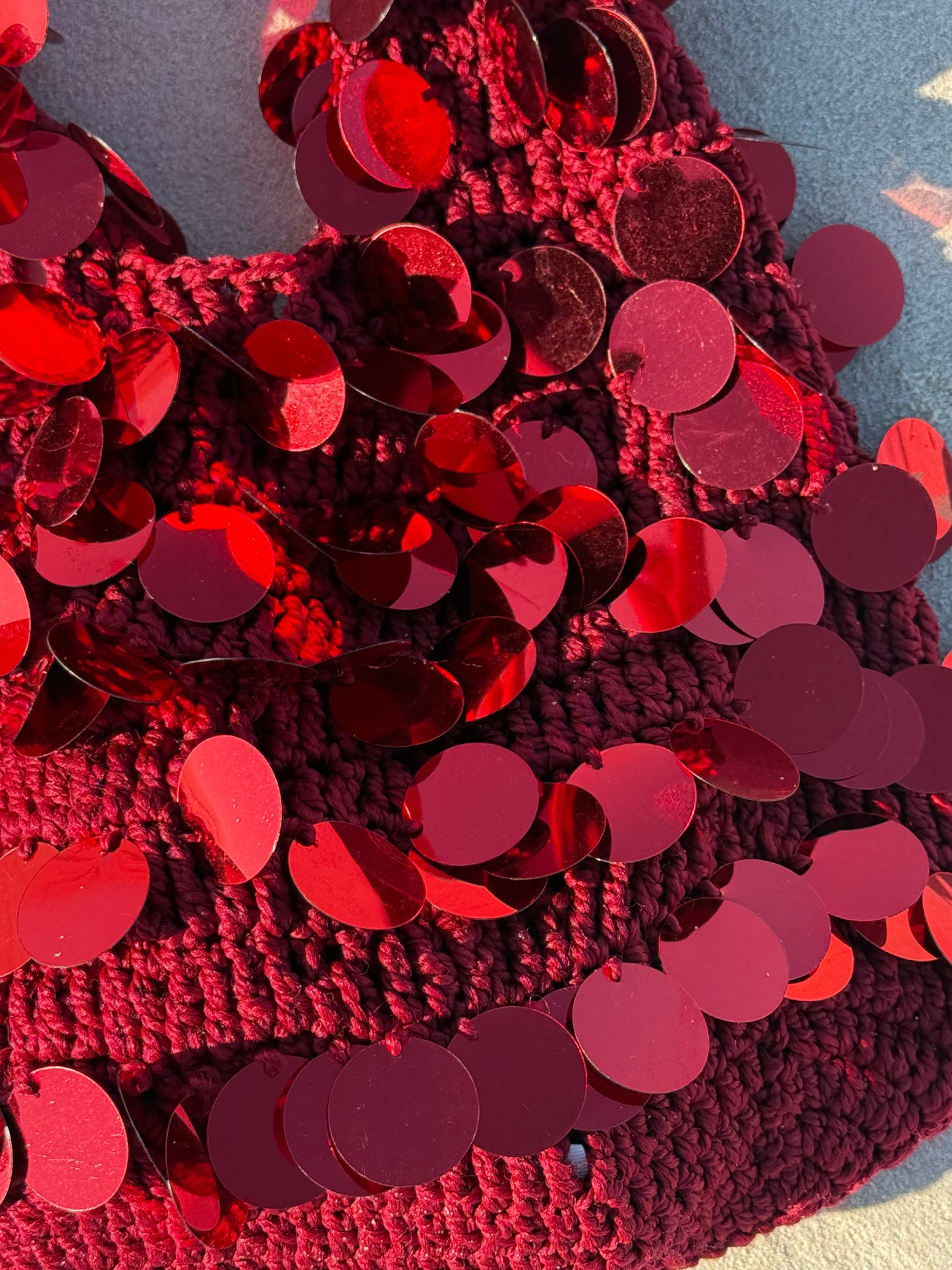 ARENZA in red