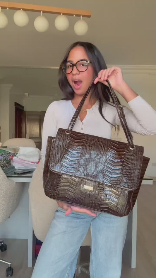 City flap bag in croc brown